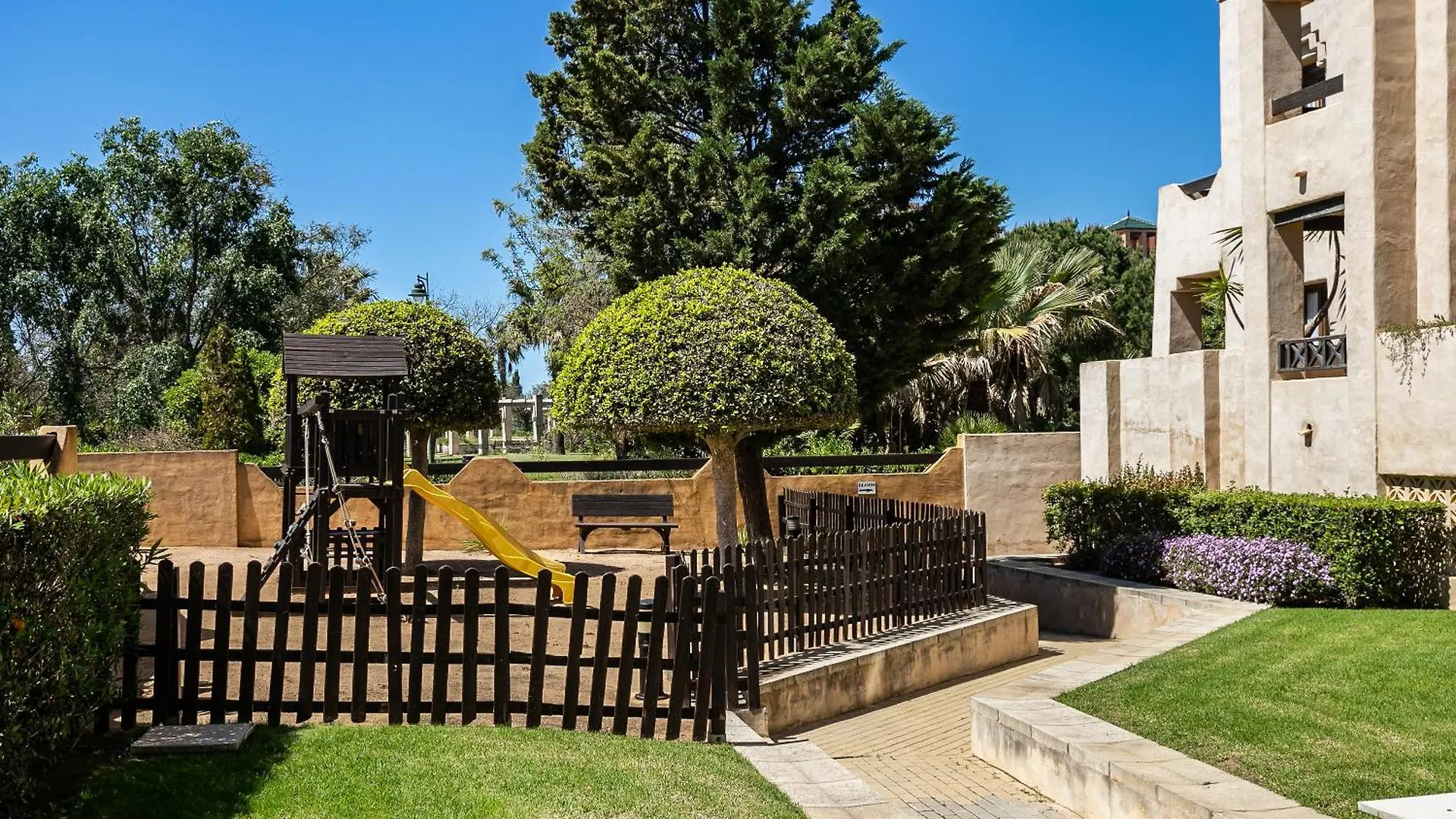 Jardines De Isla Canela, Planta Baja. 0*,  Испания